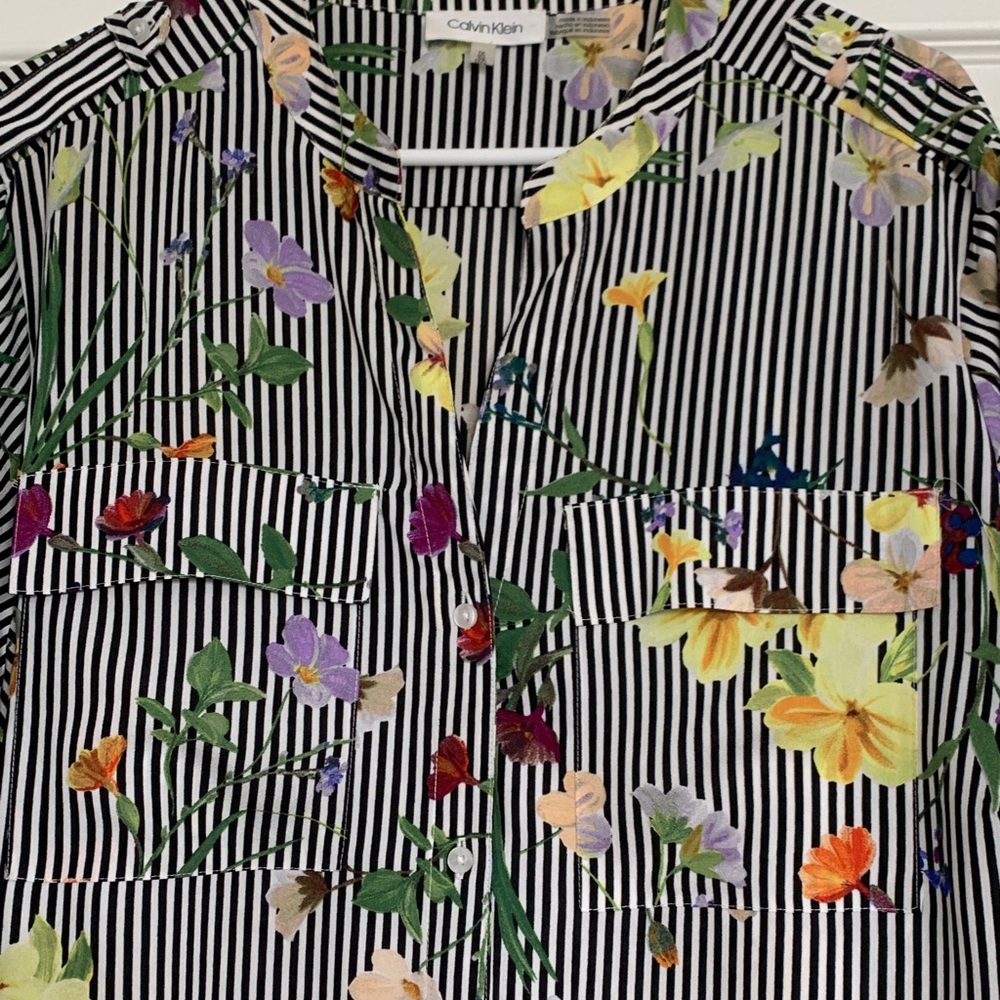 Calvin Klein Blouse - Picture 3 of 10